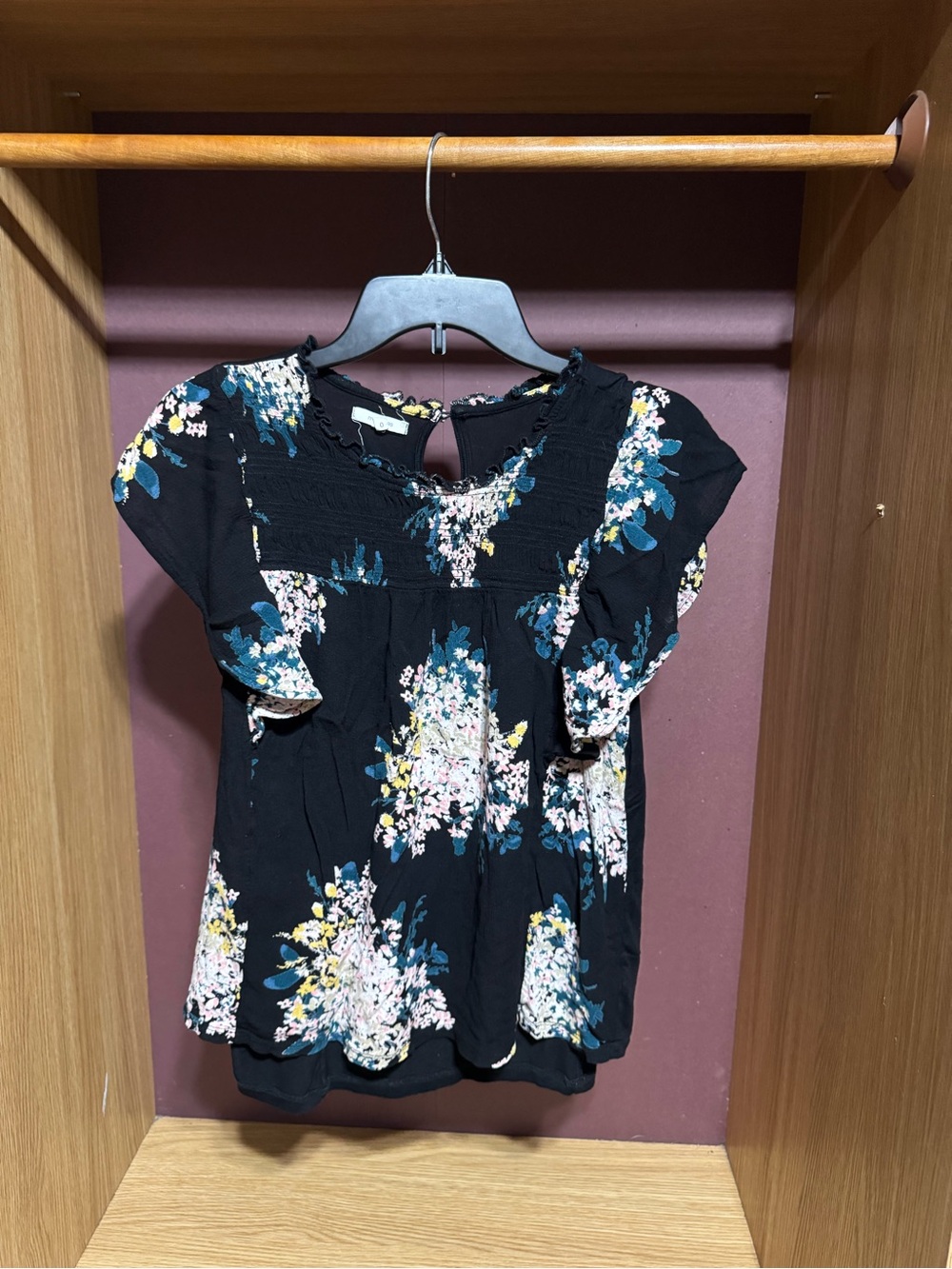 Maurices Black Floral Smocked Puff Sleeve Blouse Size 0 XL